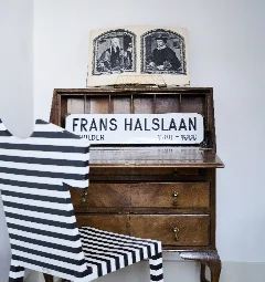 helloiamlocal_room_franshals