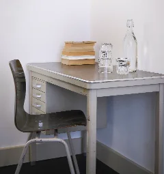 helloimlocal_room_adriaan