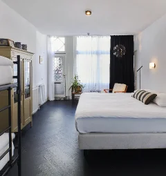 helloimlocal_room_teyler